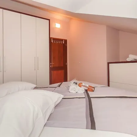 Apartman Dario * Omiš